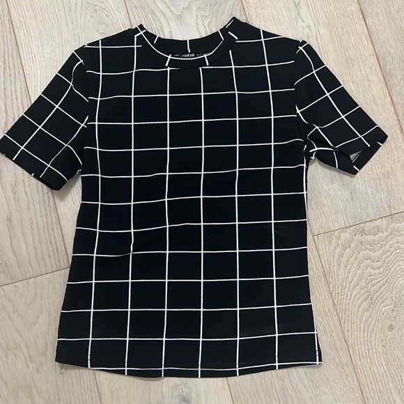 Geometric top, size medium - Picture 1 of 1